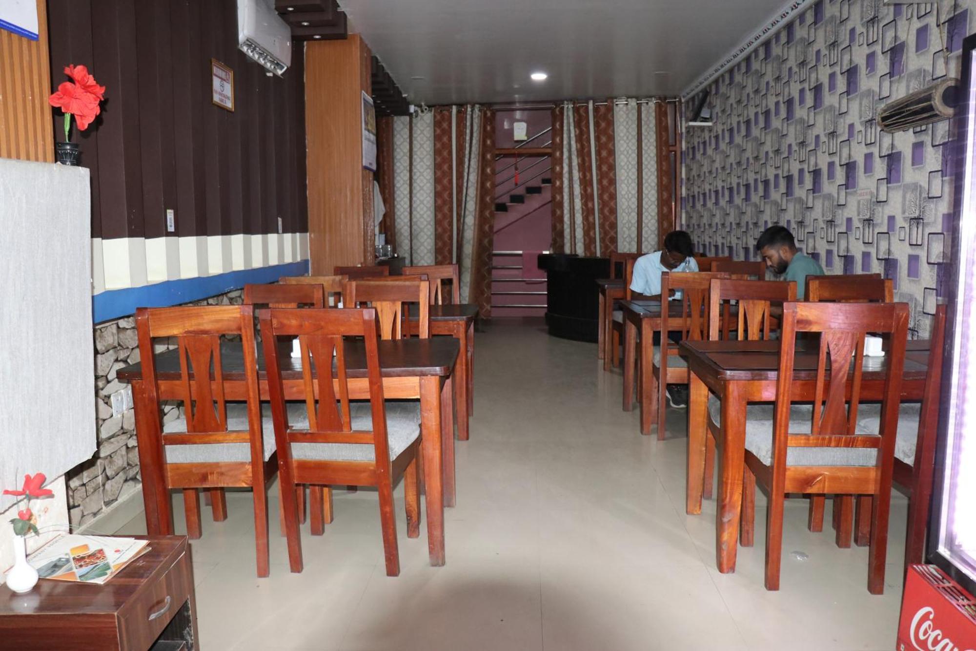 Hotel Megha Heritage Surkhet Екстериор снимка