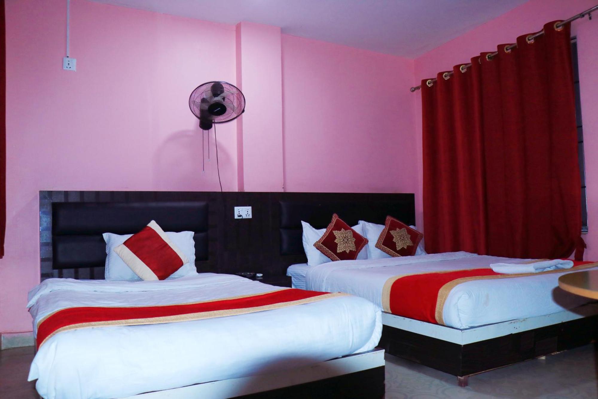 Hotel Megha Heritage Surkhet Екстериор снимка